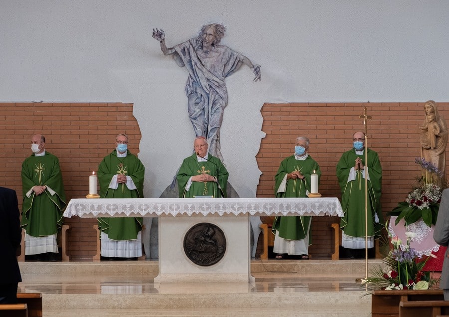 Featured image for “L’omelia del cardinale Bassetti alla Messa con i volontari del Meeting”